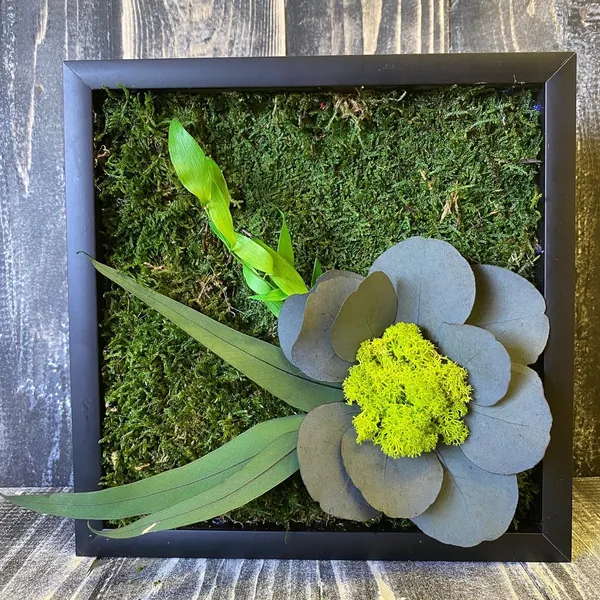 bfqp8116_result.webp Moss Art: Flower on a Moss Field - Image 1