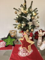 Wooden Christmas Star with Iceland Moss - Image 3
