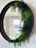 Round Moss Mirror with Reindeer Moss and Plants - Image 2
