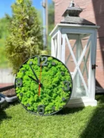 Round wall clock with Iceland moss - Image 8