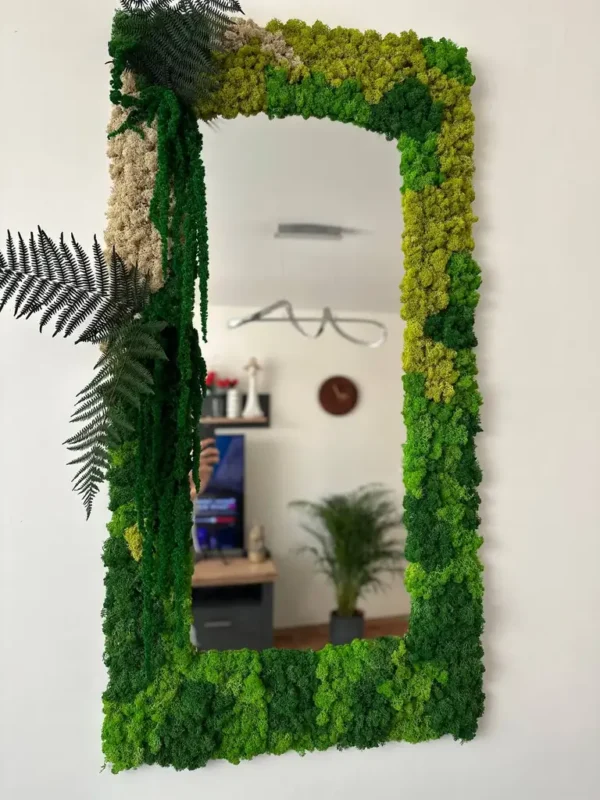 Moss Mirror with Iceland Moss and Plants - Image 2