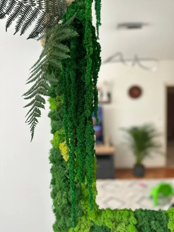 Moss Mirror with Iceland Moss and Plants - Image 3