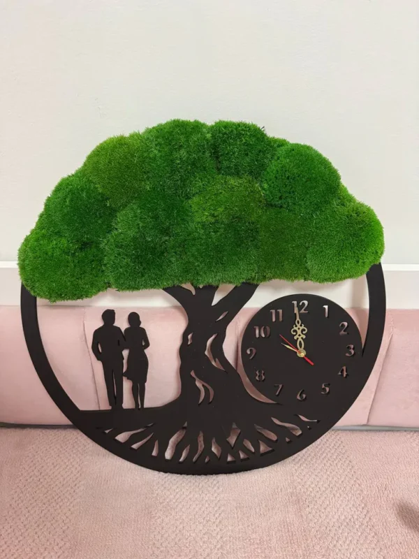 Moss Wall Clock Tree of Life with Couple - Image 4