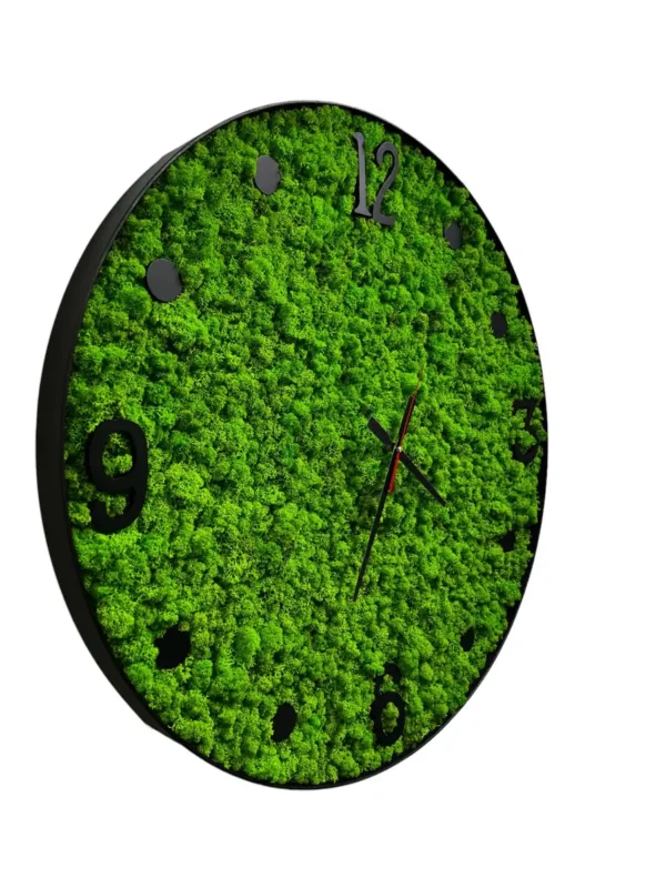 Round wall clock with Iceland moss - Image 3