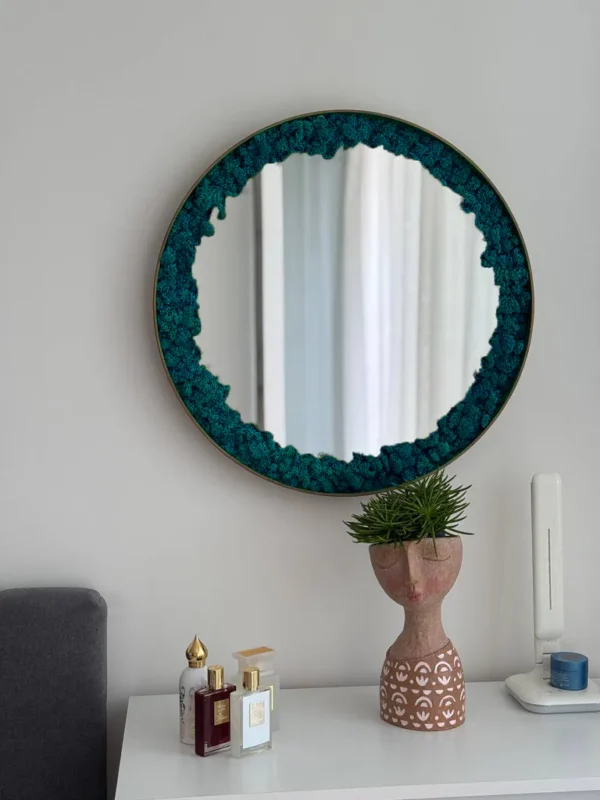 Round Mirror with Reindeer Moss – Light Edition - Image 2